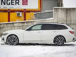 Weiß Gebraucht 2020 BMW 320 Kombi | 30.000 € (Fairer Preis)