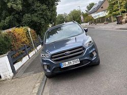 Blau Gebraucht 2018 Ford Kuga ST-Line SUV | 16.990 € (Etwas zu teuer)