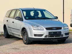 Silber Gebraucht 2005 Ford Focus Trend Kombi | 1.400 € (Superpreis)
