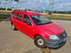 Rot Gebraucht 2010 Dacia Logan Limousine | 2.750 € (Fairer Preis)