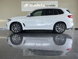 Mineralweiss metallic Gebraucht 2022 BMW X5 M Sport SUV | 51.989 € (Guter Preis)