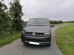 Grau Gebraucht 2016 VW T6 Van | 29.700 € (Teuer)