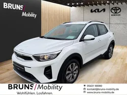 Weiß Gebraucht 2024 Kia Stonic Vision SUV | 19.990 € (Guter Preis)