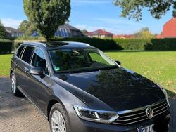 Grau Gebraucht 2019 VW Passat Highline Kombi | 24.200 € (Teuer)