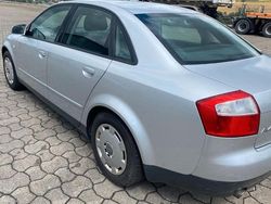 Silber Gebraucht 2002 Audi A4 Limousine | 2.650 € (Teuer)