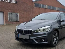 Grau Gebraucht 2018 BMW 225 Active Tourer Efficient Dynamics Van / Kleinbus | 16.900 € (Fairer Preis)