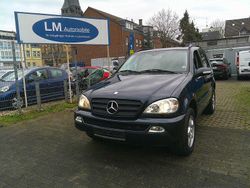 Blau Gebraucht 2003 Mercedes ML320 SUV | 7.950 €