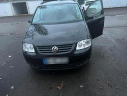 Schwarz Gebraucht 2005 VW Touran Van / Kleinbus | 1.500 € (Guter Preis)