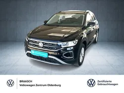 Deep black perleffekt (metallic) Gebraucht 2024 VW T-Roc Life SUV | 23.979 € (Fairer Preis)