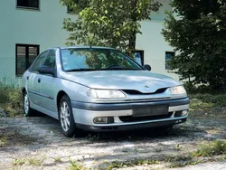 Silber Gebraucht 1995 Renault Laguna Kombi | 1.995 €