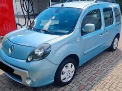 Blau Gebraucht 2012 Renault Kangoo Van / Kleinbus | 5.450 € (Etwas zu teuer)