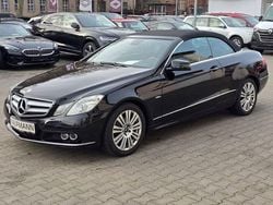 Schwarz Gebraucht 2010 Mercedes E200 Cabrio | 12.490 € (Guter Preis)