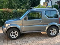 Grau Gebraucht 2006 Suzuki Jimny SUV | 9.900 €