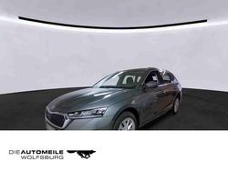 Graphitegrau metallic Gebraucht 2023 Skoda Octavia Style Kombi | 23.850 € (Guter Preis)