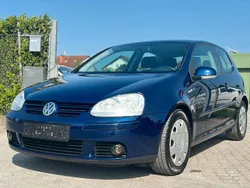Blau Gebraucht 2006 VW Golf V Kleinwagen | 2.799 € (Fairer Preis)