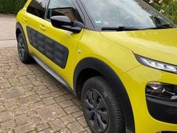 Gelb Gebraucht 2015 Citroën C4 Cactus Feel Kleinwagen | 8.200 € (Etwas zu teuer)