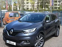 Grau Gebraucht 2016 Renault Kadjar Bose Edition SUV | 12.490 € (Fairer Preis)