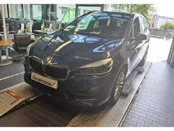 Phytonicblau metallic (blau) Gebraucht 2022 BMW 220 Gran Tourer Sport Line Van / Kleinbus | 26.900 € (Fairer Preis)