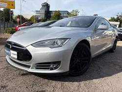 Silber Gebraucht 2013 Tesla Model S Performance Limousine | 26.999 € (Teuer)
