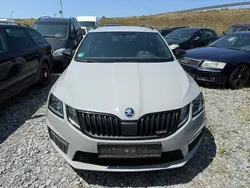 Grau Gebraucht 2020 Skoda Octavia RS Kombi | 14.900 €