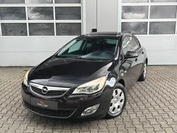 Schwarz Gebraucht 2011 Opel Astra Design Edition Limousine | 6.990 € (Etwas zu teuer)