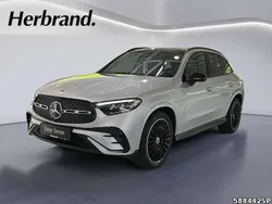 Metalliclack hightechsilber Gebraucht 2024 Mercedes GLC300 AMG SUV | 63.790 € (Fairer Preis)