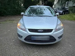 Silber Gebraucht 2009 Ford Focus Limousine | 3.499 € (Etwas zu teuer)