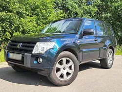 Grün Gebraucht 2011 Mitsubishi Pajero SUV | 10.800 € (Guter Preis)