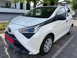 Solid white Gebraucht 2021 Toyota Aygo Kleinwagen | 7.700 € (Fairer Preis)
