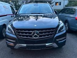 Grau Gebraucht 2015 Mercedes ML250 SUV | 26.999 €