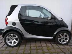 Schwarz Gebraucht 2002 Smart ForTwo Cabrio Cabrio | 2.399 €