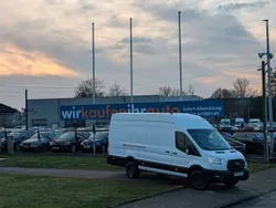 Weiß Gebraucht 2021 Ford Transit Trend Van / Kleinbus | 14.899 € (Fairer Preis)
