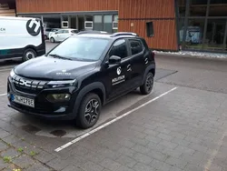 Grau Gebraucht 2022 Dacia Spring Essentiel Kleinwagen | 12.000 € (Fairer Preis)