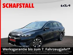 Schwarz ((1k) zilinaschwarz met.) Gebraucht 2022 Kia Ceed Sportswagon Spirit Kombi | 18.979 € (Guter Preis)