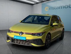 Gelb Gebraucht 2023 VW Golf VIII GTI Kleinwagen | 34.449 € (Fairer Preis)