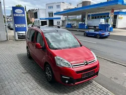 Rot Gebraucht 2017 Citroën Berlingo Shine Van / Kleinbus | 11.999 € (Fairer Preis)