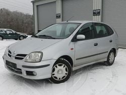 Silber Gebraucht 2003 Nissan Almera Tino Tekna Van / Kleinbus | 999 € (Superpreis)
