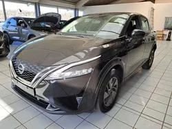 Schwarz Gebraucht 2024 Nissan Qashqai Acenta SUV | 25.980 € (Fairer Preis)
