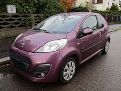 Violett (metallic) Gebraucht 2012 Peugeot 107 Kleinwagen | 4.999 € (Fairer Preis)