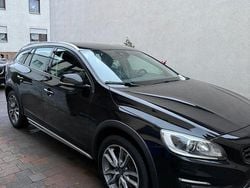 Schwarz Gebraucht 2017 Volvo V60 CC Pro Kombi | 16.400 € (Fairer Preis)