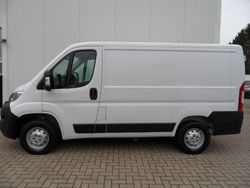 Casablancaweiß Gebraucht 2024 Opel Movano Kombi | 25.400 € (Guter Preis)