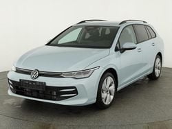 Crystal ice blue metallic Neu 2025 VW Golf VIII Life Kombi | 30.495 € (Superpreis)