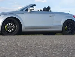 Silber Gebraucht 2007 Audi TT Roadster Performance Cabrio | 11.500 €