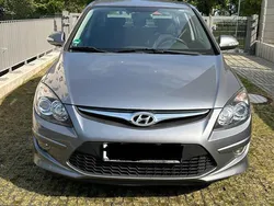 Grau Gebraucht 2012 Hyundai i30 Edition Limousine | 3.200 €