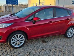 Rot Gebraucht 2016 Ford Fiesta Titanium Kleinwagen | 10.199 € (Etwas zu teuer)