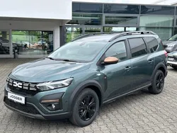 Grün Neu 2025 Dacia Jogger Extreme Kombi | 28.929 € (Etwas zu teuer)