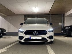 Weiß Gebraucht 2021 Mercedes B250e AMG Van / Kleinbus | 21.900 € (Fairer Preis)