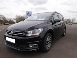 Schwarz Gebraucht 2017 VW Touran Sound Van / Kleinbus | 15.300 € (Superpreis)