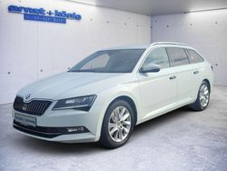 Weiß Gebraucht 2016 Skoda Superb Style Kombi | 15.760 € (Fairer Preis)