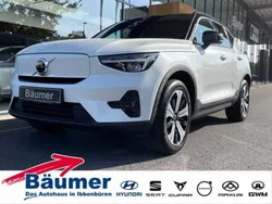 Crystal white pearl (metallic) Gebraucht 2023 Volvo XC40 SUV | 34.890 € (Superpreis)